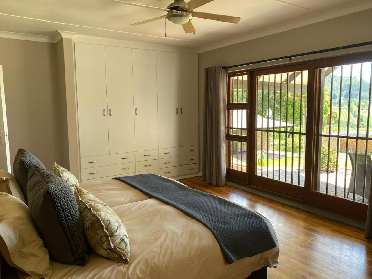 Kouwdouw Guest Farm Villa George Bilik gambar